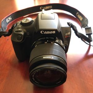 Canon rebel t7. Comes with lense, battery, charger. In almost perfect condition